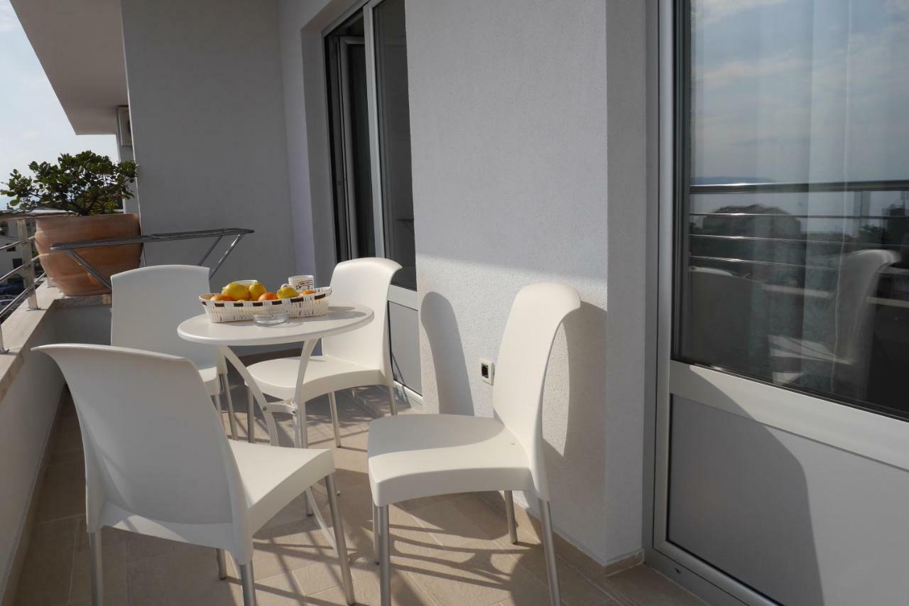 Apartments Mario Migros Makarska Room photo